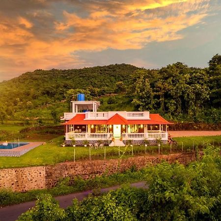 Spicy Mango Ocean Paradise - Luxurious Sea View Villa In Alibaug Christpada Exteriör bild