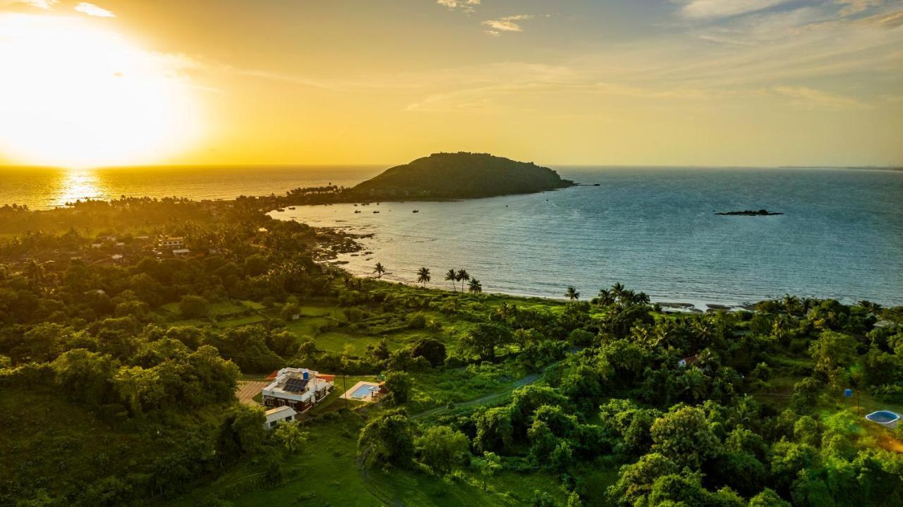 Spicy Mango Ocean Paradise - Luxurious Sea View Villa In Alibaug Christpada Exteriör bild
