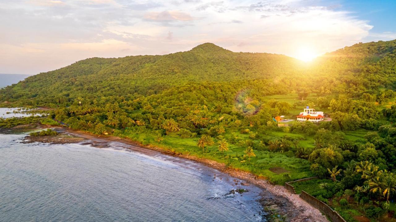 Spicy Mango Ocean Paradise - Luxurious Sea View Villa In Alibaug Christpada Exteriör bild
